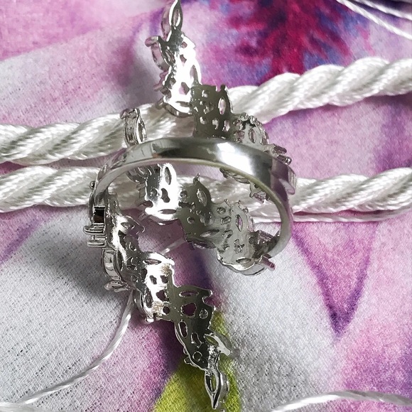 "Ice Queen" - Picture 7 of 8